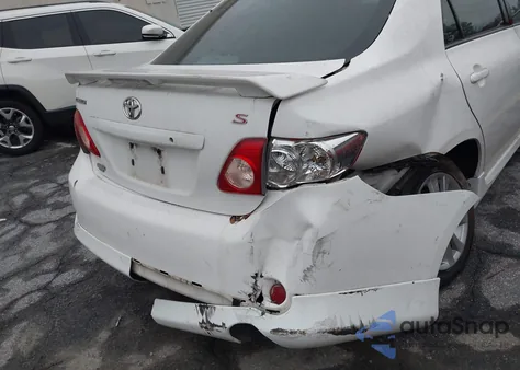 2010 Toyota Corolla S z USA, uszkodzony, nr VIN 2T1BU4EE1AC397489